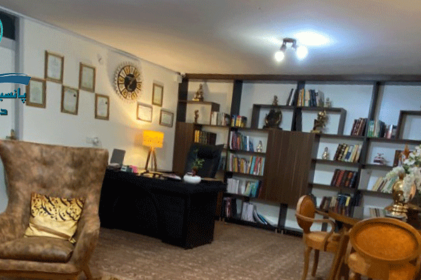 کتابخانه در اصفهان | دکتر آذین گازر