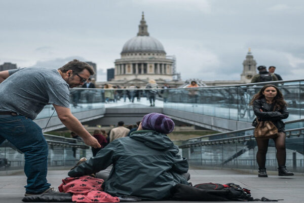 دکتر آذین گازر