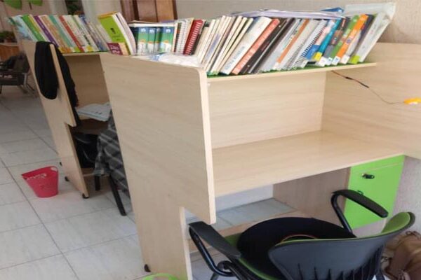 کتابخانه دراصفهان | پانسیون مطالعه اصفهان | دکتر اذین گازر | drazingazor