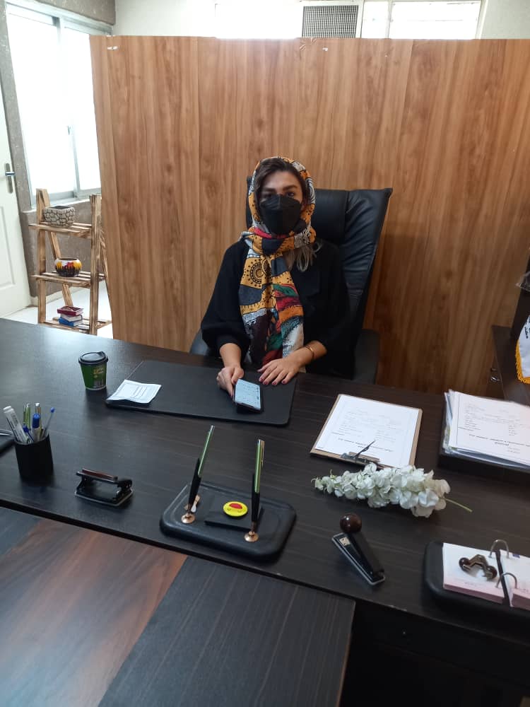 کتابخانه در اصفهان دکتر آذین گازر