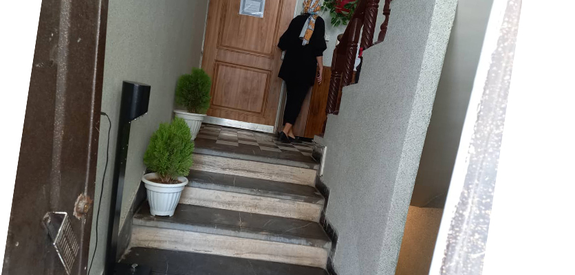 کتابخانه در اصفهان دکتر آذین گازر