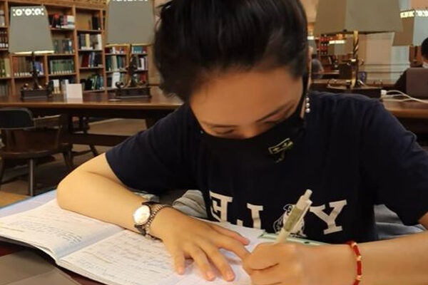 بهترین کتابخانه اصفهان