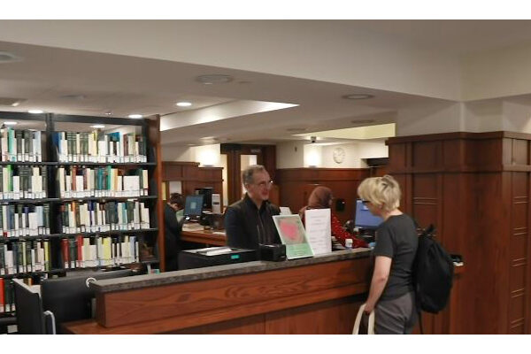 کتابخانه در اصفهان