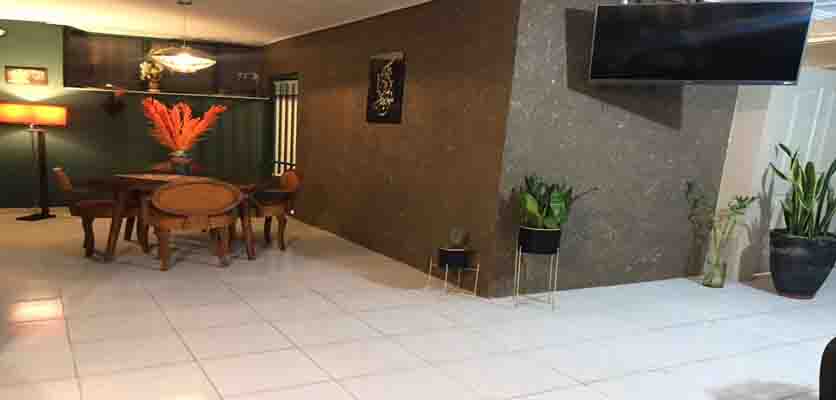 سالن مطالعه دکتر آذین گازر