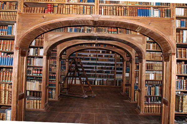 بهترین روانشناس در اصفهان دکتر آذین گازر