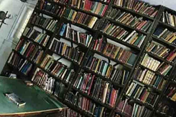 کتابخانه در اصفهان | دکتر اذین گازر | drazingazor